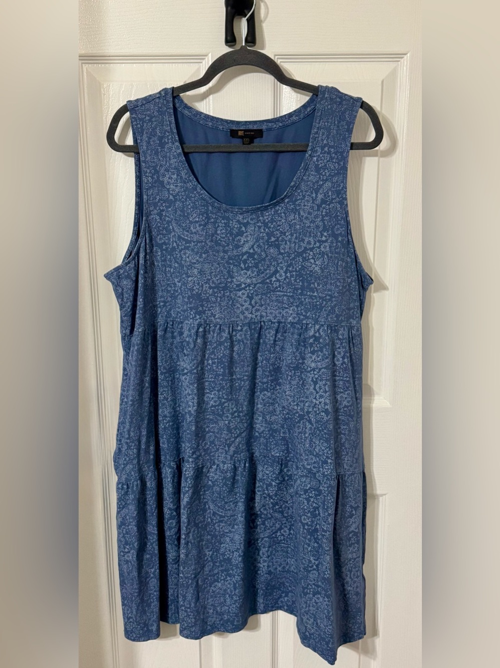 Frye Faded Bandana Blue Printed Sleeveless Tiered Tunic Comfort Fit Side Pockets